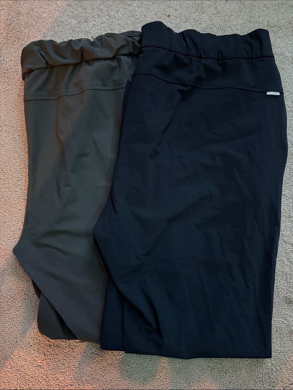 NWOT Women’s Vuori Navy and gray/green Elastic-Waist Jogger Pants (2 pairs)!